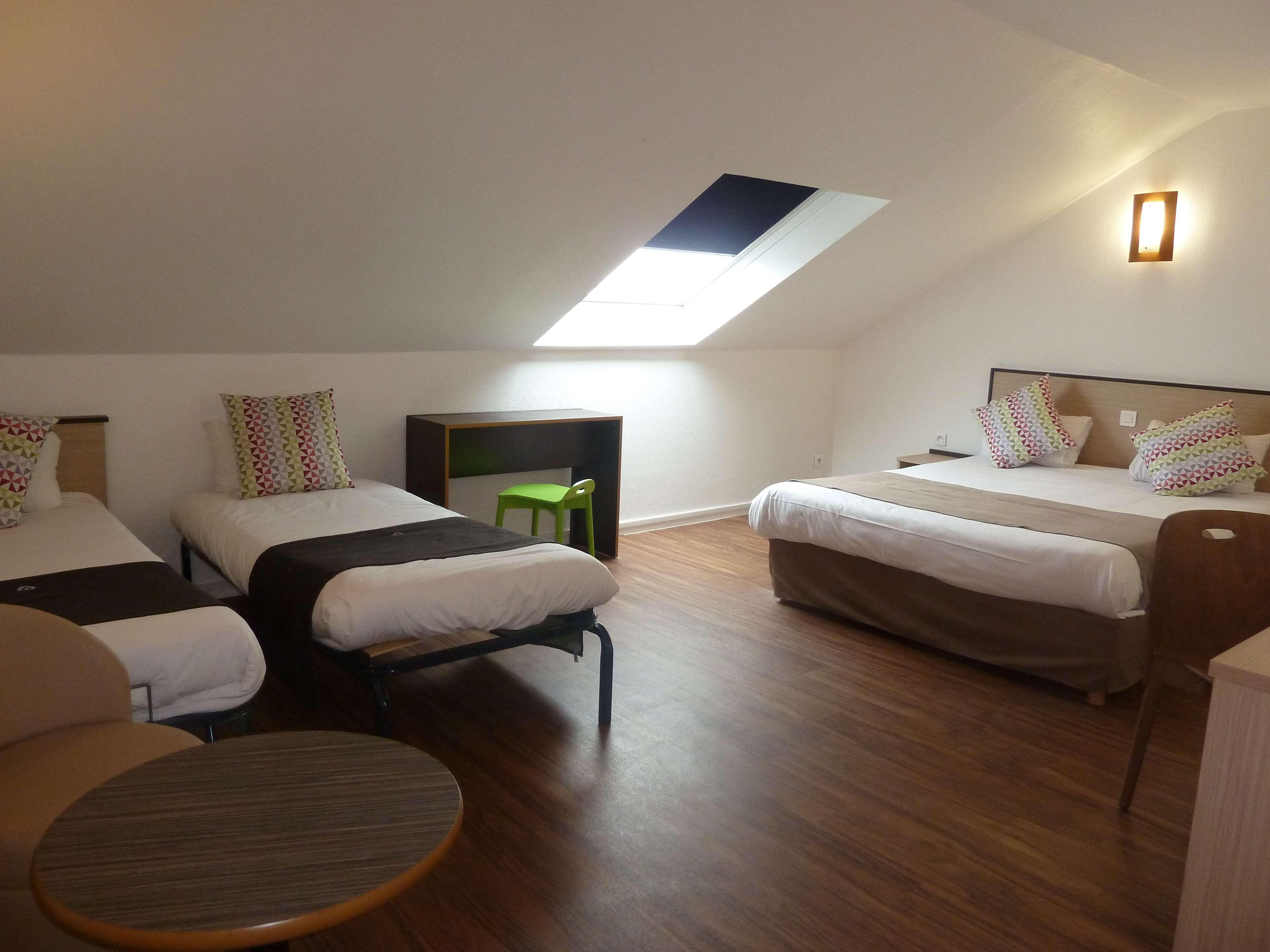 Campanile Est Hotel